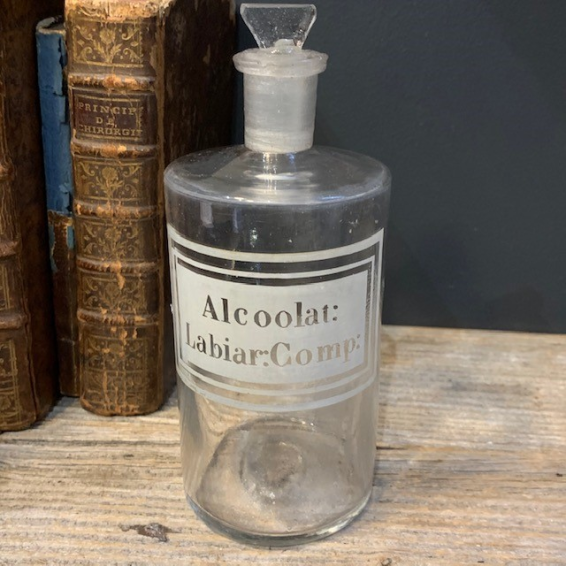 Pharmacy jar: Alcohol: Labiar Comp.