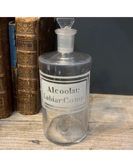 Pharmacy jar: Alcohol: Labiar Comp.