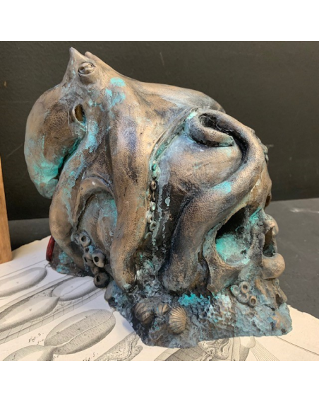 Bartholomé N°4: Sculpture de crâne et pieuvre en résine et poudre de bronze - Edition limitée (100 pièces)