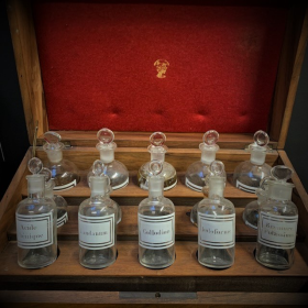 19th century portable pharmacy - Wooden apothecary cabinet