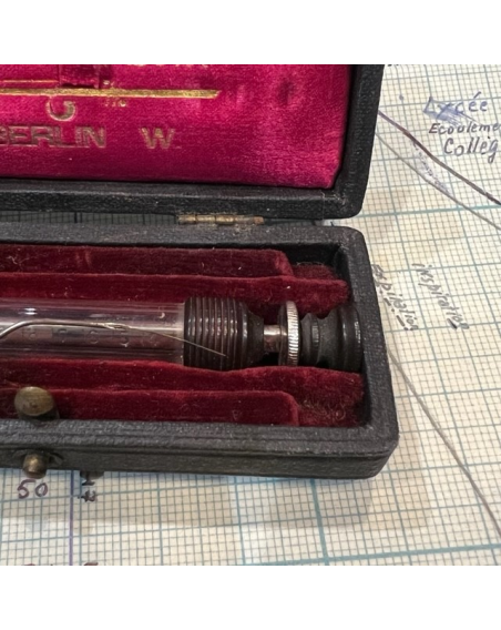 Antique hypodermic syringe of PRAVAZ - End of the 19th