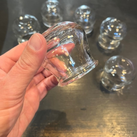 Petite cloche ancienne en verre - Ventouse médicale