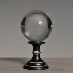 Boule de Cristal sur son socle carré