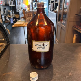 Cinnamon Water - Eau de Cannelle - Ancien et grand flacon brun de pharmacie anglaise