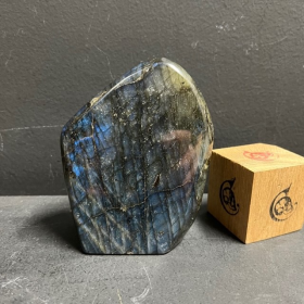 Pierre de Labradorite de Madagascar ML123