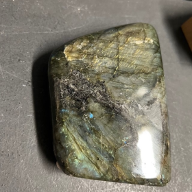 Pierre de Labradorite de Madagascar ML82