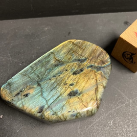 Pierre de Labradorite de Madagascar ML71