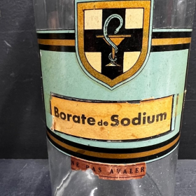 Sodium Borate - Antique pharmacy bottle with bakelite cap