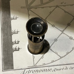 Microscope de Poche Zoomscope - Fabriqué en Italie - Découverte du