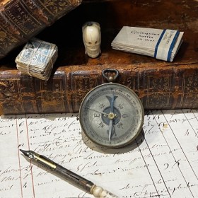Antique brass compass -...