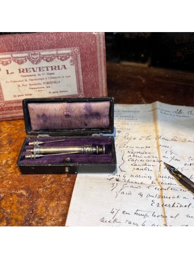 Antique hypodermic syringe...