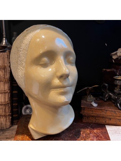 Ancien masque d'étude par...