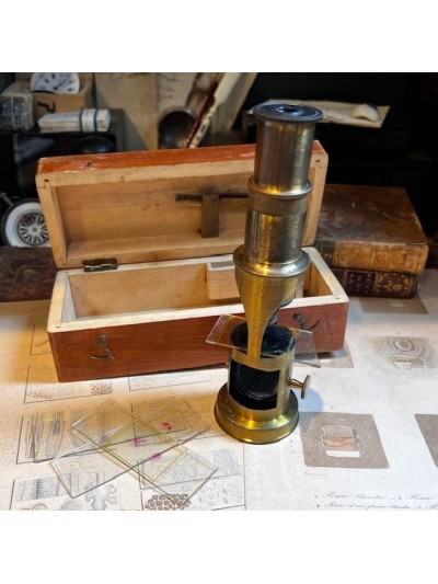 Microscope à tambour en...