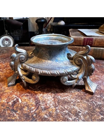 Socle ancien tripode en...
