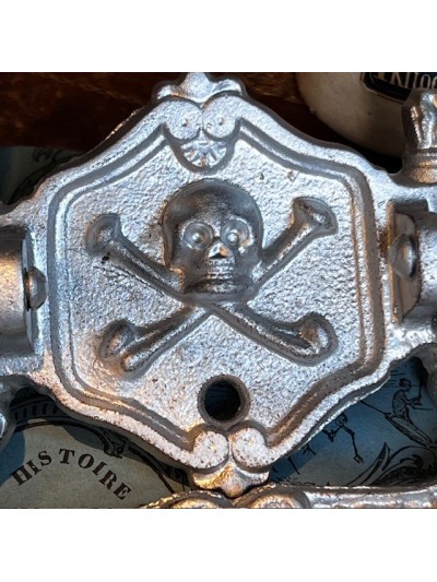 Antique Coffin handle - Skull and crossbones 1900/1930