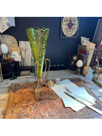Engraved green crystal cone...