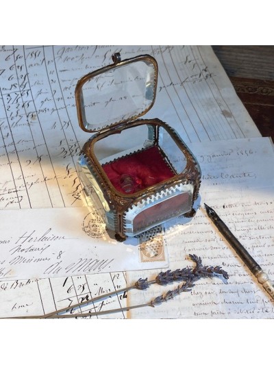 Boite reliquaire du XIXème siècle - Coffret à bijoux