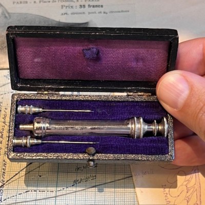 Antique hypodermic syringe of PRAVAZ - End of the 19th