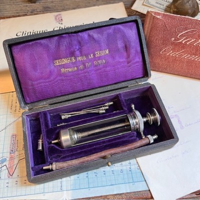 Syringe for antidiphteria serum - Dr Roux's method - XXth century
