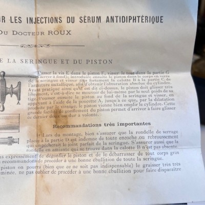Seringue pour le sérum antidiphtérique - Méthode du Dr Roux