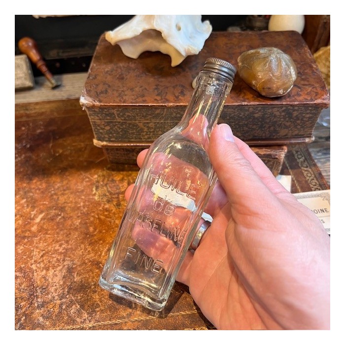 Hirondelle fine vaseline oil - Antique pharmacy bottle - Apothecary