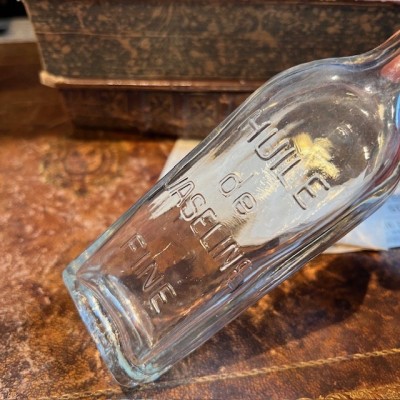 Hirondelle fine vaseline oil - Antique pharmacy bottle - Apothecary