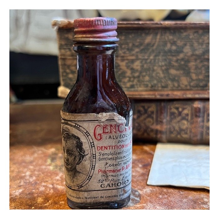 Gencivol for babies' teeth - Antique pharmacy bottle - Apothecary Gencivol for babies' teeth - Antique pharmacy bottle - Apothecary