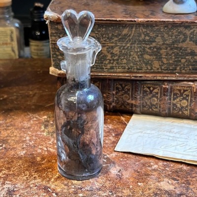 Unknown dropper - Heart stopper - Antique pharmacy bottle - Apothecary