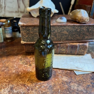 Eau d'Arquebuse de ND de Bon Secours - Flacon ancien de pharmacie