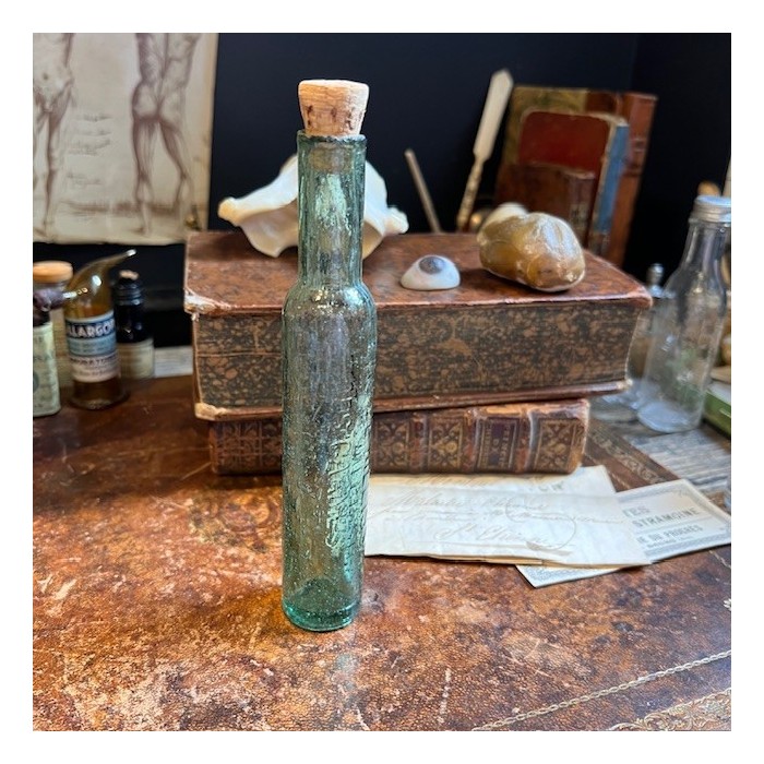 Eau des Carmes Déchaussées Boyer - Flacon de pharmacie - Apothicaire Eau des Carmes Déchaussées Boyer - Flacon de pharmacie - Apothicaire