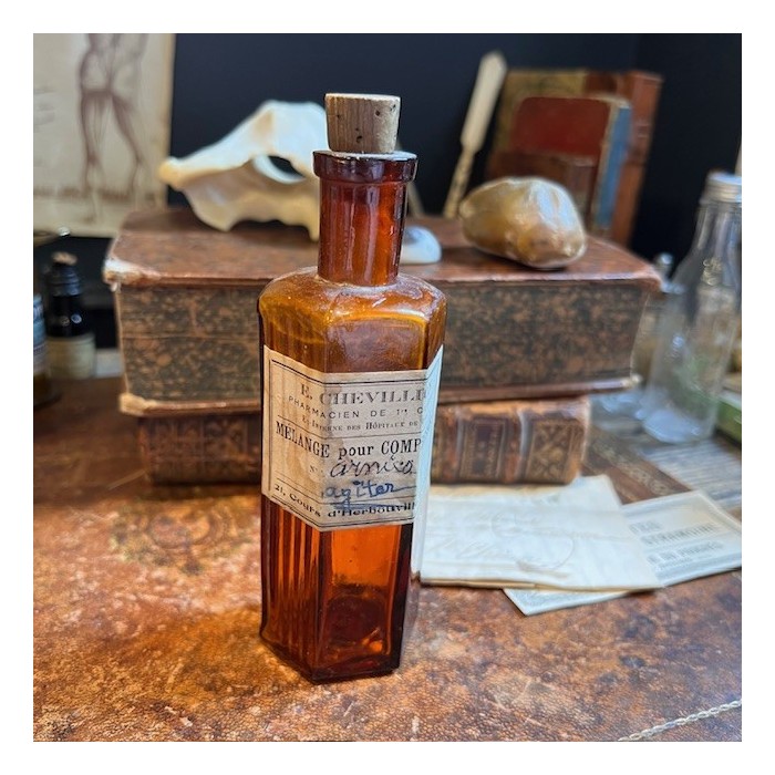Mélange pour compresses - Flacon ancien de pharmacie - Apothicaire Mélange pour compresses - Flacon ancien de pharmacie - Apothicaire