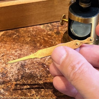 Microscope à tambour en laiton dans son coffret - XIXème siècle