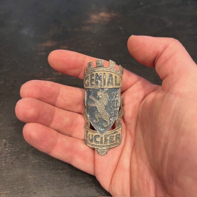 Génial Lucifer - Bicycle license plate circa 1940