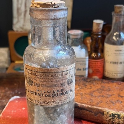 Quinine Extract Pills - Antique pharmacy bottle - Apothecary