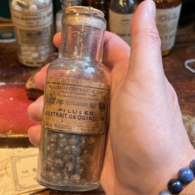 Quinine Extract Pills - Antique pharmacy bottle - Apothecary