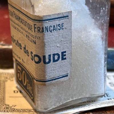 Sodium formate - Antique pharmacy bottle - Apothecary