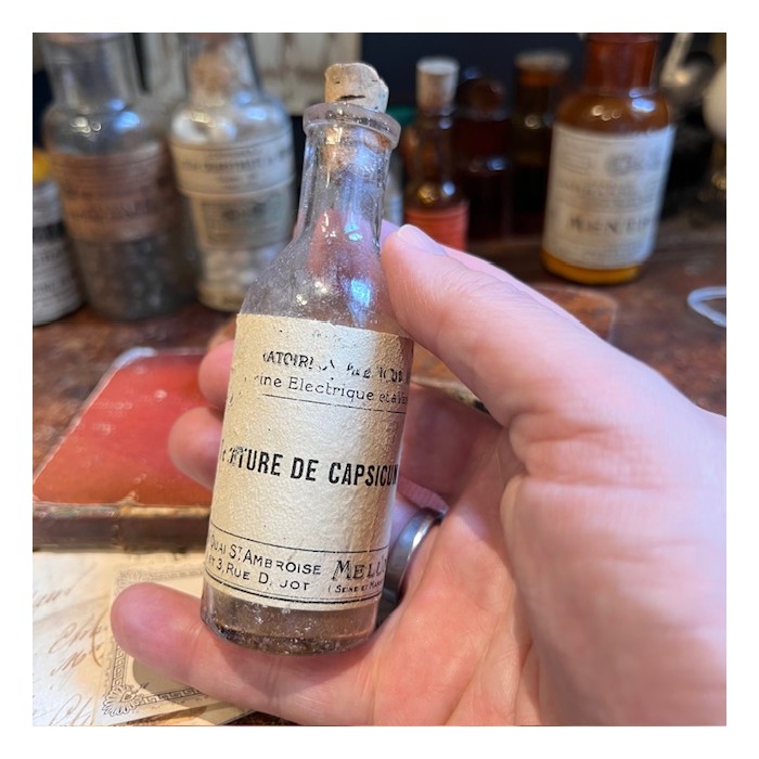 Teinture de Capsicum - Flacon ancien de pharmacie -Apothicaire