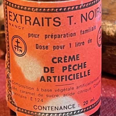 Extrait NOIROT - Crème Pêche artificielle - Flacon ancien de pharmacie