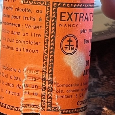 Extrait NOIROT - Crème Pêche artificielle - Flacon ancien de pharmacie