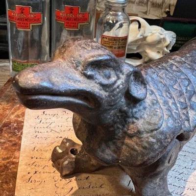 Armadillo - Pharmacy corkscrew in cast iron - XIXth century