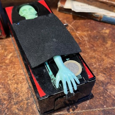Tirelire cercueil - Automate squelette - Coffin Bank - Yone Japan