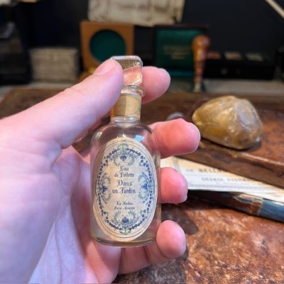 Dans un Jardin - Verveine - Flacon de parfum ancien VIDE - Parfumeur