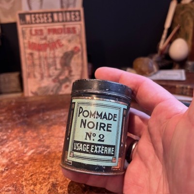Pommade Noire N°2 - Pot ancien de pharmacie - Furoncles et abcès Pommade Noire N°2 - Pot ancien de pharmacie - Furoncles et abcès