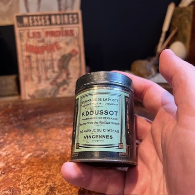 Pommade Noire N°2 - Pot ancien de pharmacie - Furoncles et abcès Pommade Noire N°2 - Pot ancien de pharmacie - Furoncles et abcès