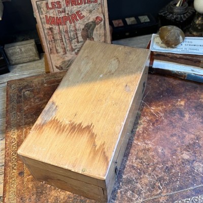 Microscope à colonne droite en laiton et crémaillère - XIXème siècle Microscope à colonne droite en laiton et crémaillère - XIXème siècle