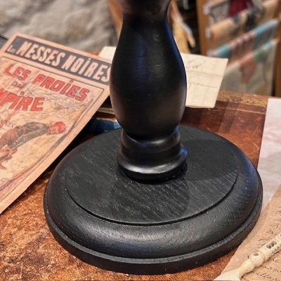 Crow on pedestal - Corvus corone Crow on pedestal - Corvus corone