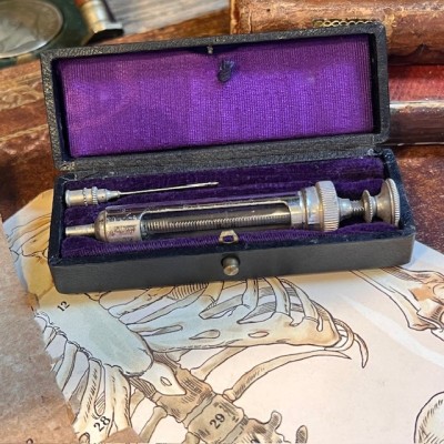 Antique hypodermic syringe of PRAVAZ - End of the 19th