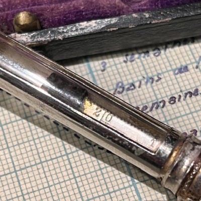 Antique hypodermic winged syringe of PRAVAZ - End of the 19th