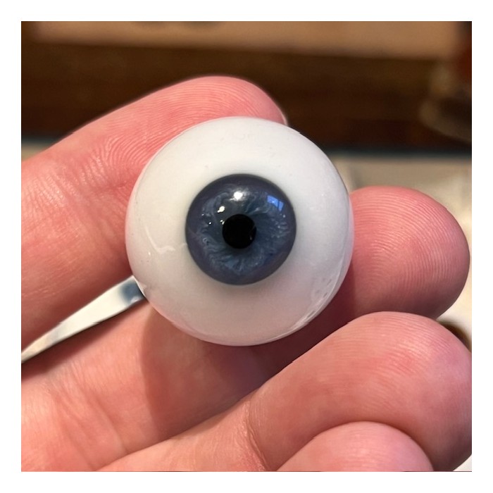 Véritable Oeil de verre ancien - Semi-fini