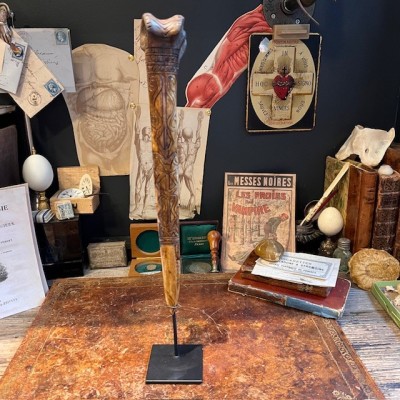 Papuan dagger in engraved cassowary bone - Papuan handicraft